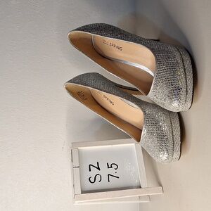 #ACX Call it spring sz 7.5 silver sparkly heels